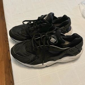 Nike Air Huarache Men’s shoe